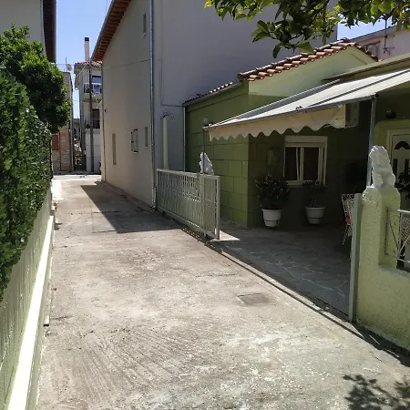 Linda's House